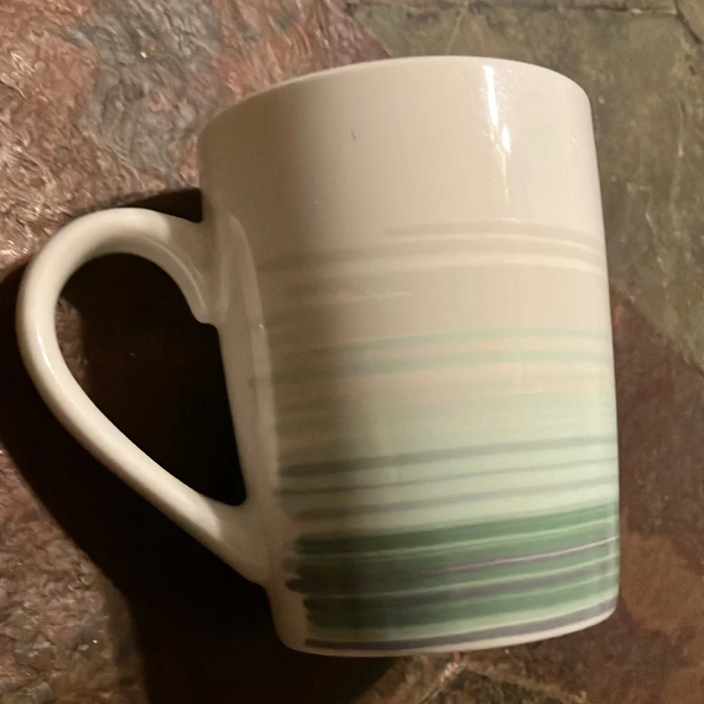 Starbucks White‎ and Green Mug